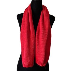 MEN’S red scarf